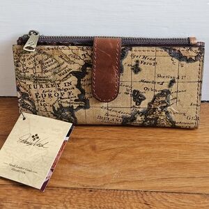 Patricia Nash Nazari Wallet